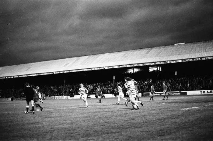 Framed Print : Reading 5-0 Tranmere Rovers, League Division Four match at Elm Park Framed Print : Reading 5-0 Tranmere Rovers, League Division Four match at Elm Park