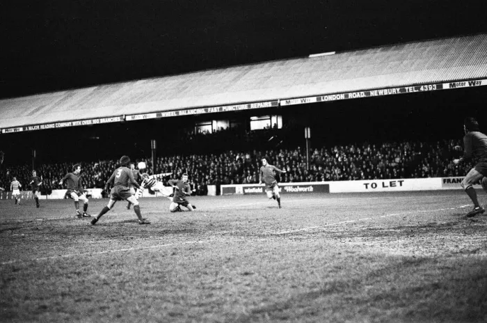 Framed Print : Reading 5-0 Tranmere Rovers, League Division Four match at Elm Park Framed Print : Reading 5-0 Tranmere Rovers, League Division Four match at Elm Park