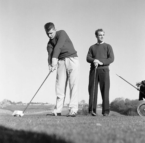 Reading FC 1959  /  60. Football Players. 11th November 1959. Playing Golf