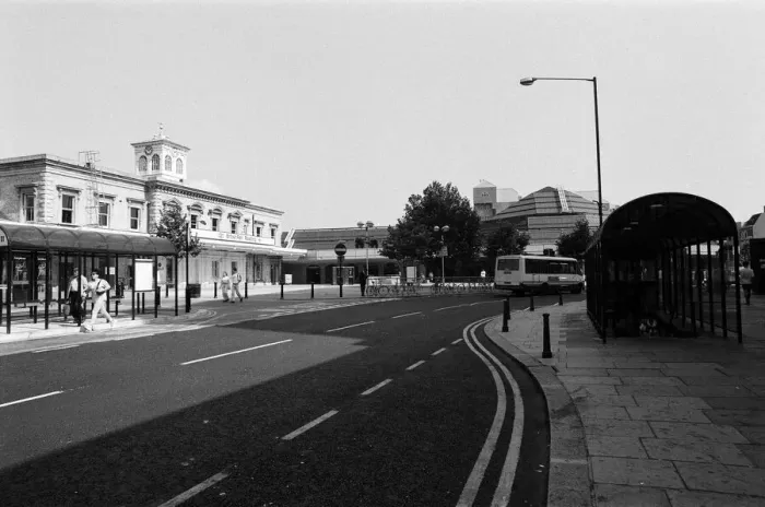 Framed Print : Reading Railway Station, Berkshire. 5th September 1991 Framed Print : Reading Railway Station, Berkshire. 5th September 1991