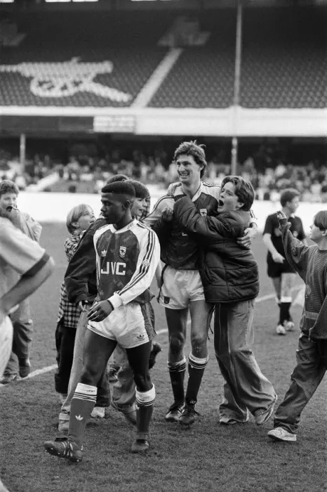 Framed Print : Reading Reserves v Arsenal Reserves held at Highbury. Tony Adams. 16th February 1991 Framed Print : Reading Reserves v Arsenal Reserves held at Highbury. Tony Adams. 16th February 1991