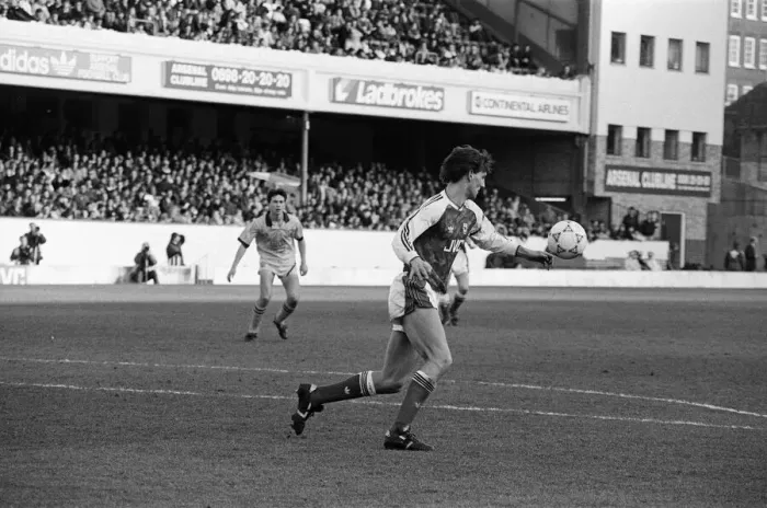 Framed Print : Reading Reserves v Arsenal Reserves held at Highbury. Tony Adams. 16th February 1991 Framed Print : Reading Reserves v Arsenal Reserves held at Highbury. Tony Adams. 16th February 1991
