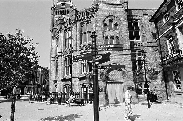 Reading Town Hall, Berkshire. 5th September 1991