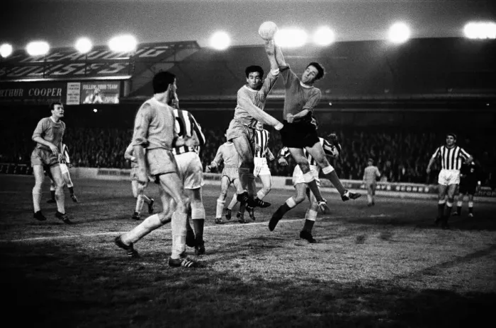 Framed Print : Reading v Bristol 29th April 1966 Bristol goalkeeper Bernard Hall duels with Framed Print : Reading v Bristol 29th April 1966 Bristol goalkeeper Bernard Hall duels with