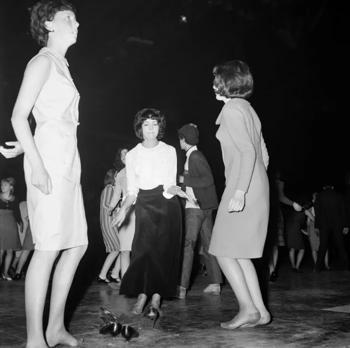 Framed Print : Ready Steady Go - Teenage TV pop music and dancing show on ATV TV from 1963-1966