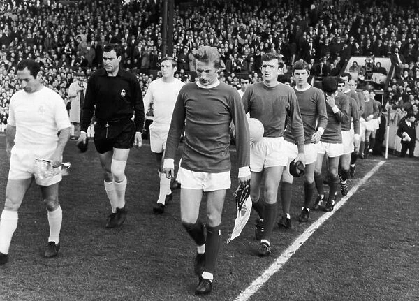 Real Madrid and Manchester United take to the field for the first leg of the European Cup
