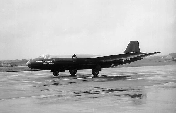 Record breaking English Electric Canberra B2 at the SBAC Farnborough Air Show 1954