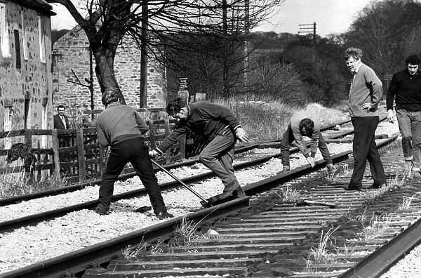 A recovery gang from Worksop, on 6th April 1972 taking up the stretch of line outside