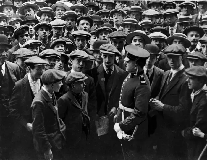 Framed Print : Recruiting for The Great War. OP234E / 1 Framed Print : Recruiting for The Great War. OP234E / 1