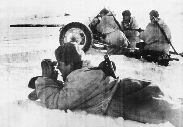Red Army advance through snow near Sokolniki. 2nd February 1944