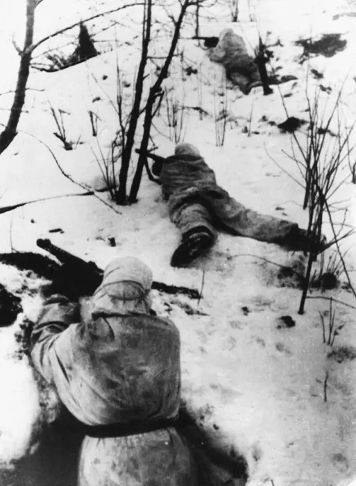 Framed Print : Red Army on the Ukrainian front. (Picture) Red Army tommy gunners in white Framed Print : Red Army on the Ukrainian front. (Picture) Red Army tommy gunners in white