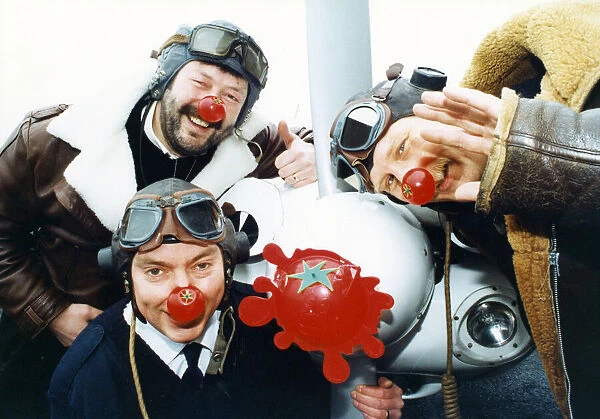 Red noses all round for TV presenter Paul Frost (left) with Cleveland