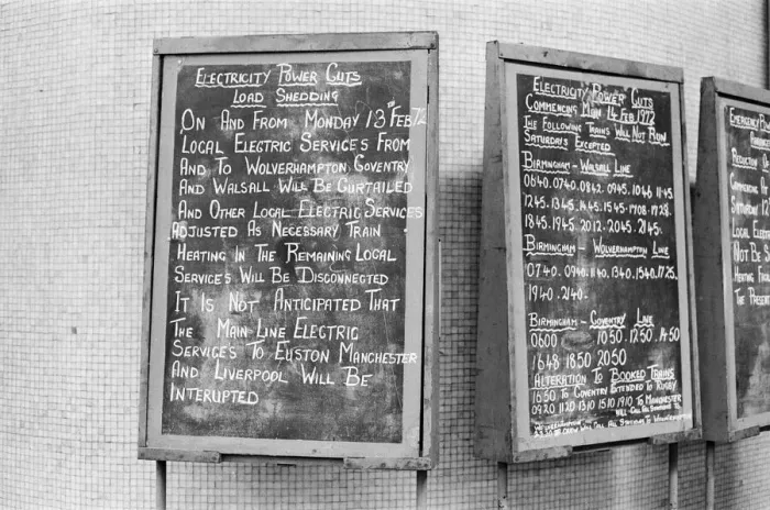 Framed Print : Reduced Service on Commuter Trains, due to power cuts, New Street Station, Birmingham