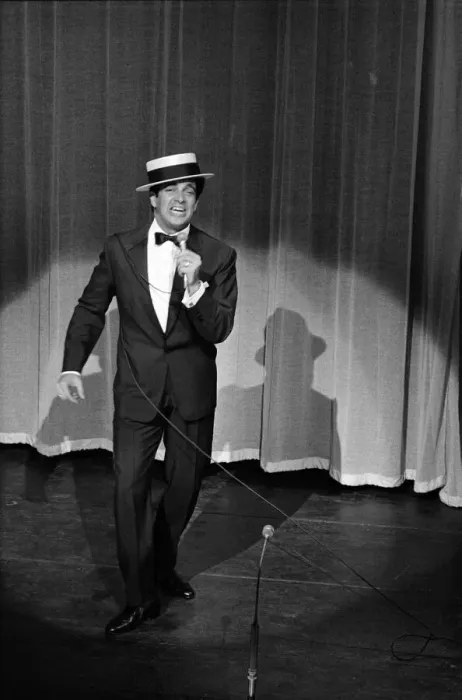 Framed Print : Rehearsals for the Royal Variety Performance. Frankie Vaughan. 6th November 1961 Framed Print : Rehearsals for the Royal Variety Performance. Frankie Vaughan. 6th November 1961
