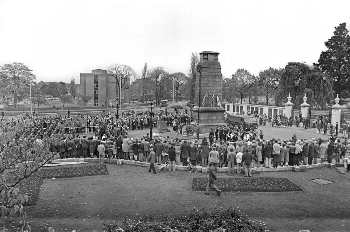 Framed Print : Remembrance Day Service at the Cenotaph, Middlesbrough, Sunday 10th November 1979