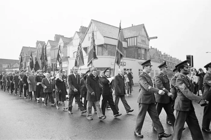 Framed Print : Remembrance Day Service and Parade at Middlesbrough War Memorial Cenotaph, Teesside