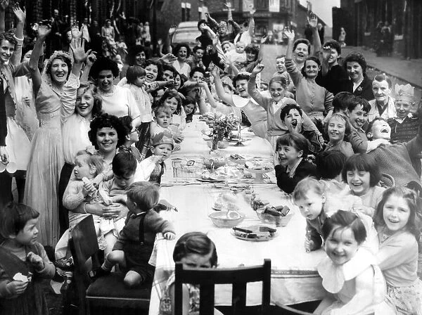 Residents enjoy a street party in Newcastle 7 May 1960 - Unknown details