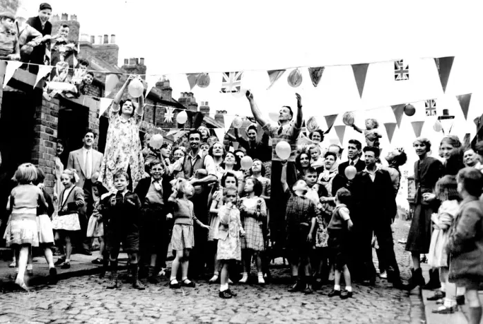 Framed Print : Residents of Hawes Street, Byker, prepare to celebrate the Queens Coronation Framed Print : Residents of Hawes Street, Byker, prepare to celebrate the Queens Coronation