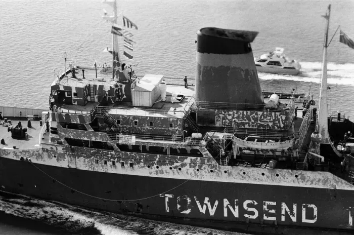 Framed Print : The return of the Europic Ferry from the Falklands War, Southampton. 17th July 1982