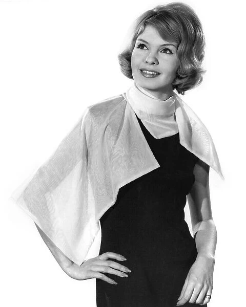 Reveille Dress Fashions 1962: Modelled by ELizabeth Duke. September 1962 P008862