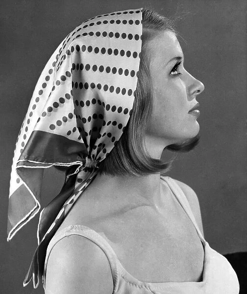 Reveille Fashion. August 1965 P007771