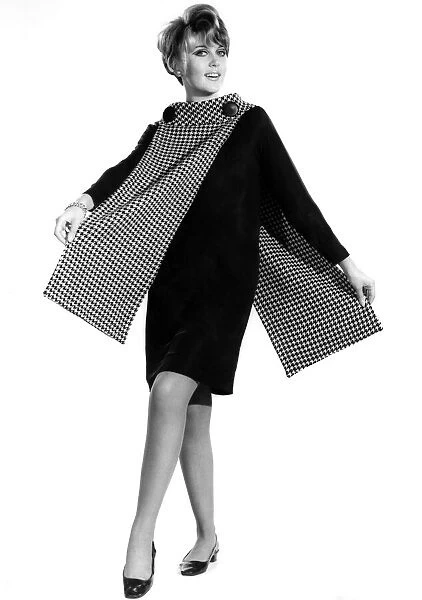Reveille fashion. Delia Freemer. November 1966 P006676