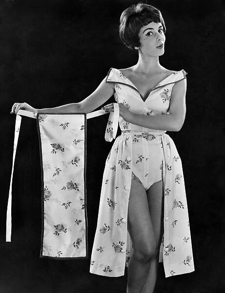 Reveille Fashion. July 1958 P011118