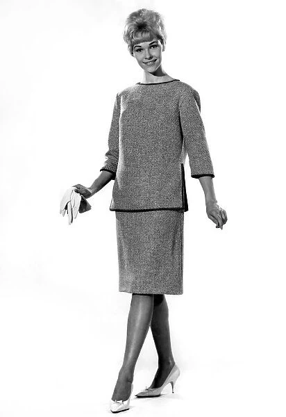 Reveille fashions 1961: Jo Waring. September 1961 P008805