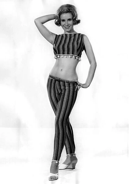 Reveille fashions 1961: Rita Rayee. October 1961 P008794