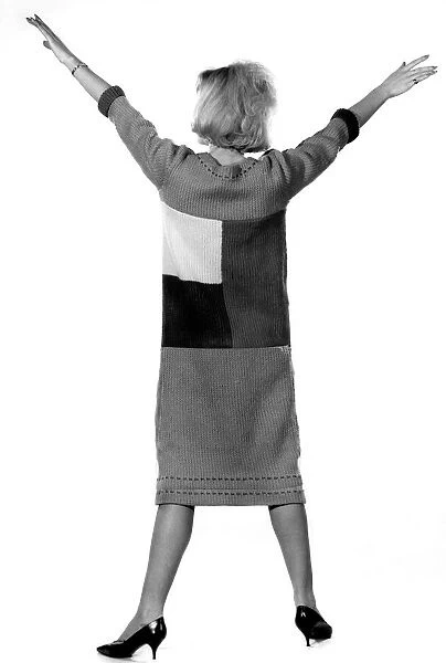 Reveille fashions 1962. December 1962 P008844
