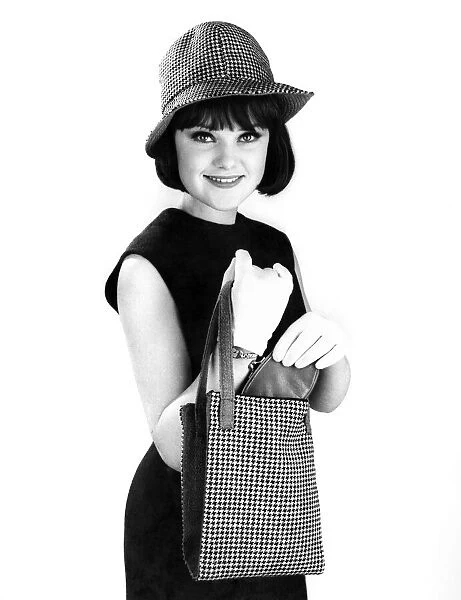 Reveille Fashions 1963. August 1963 P007694