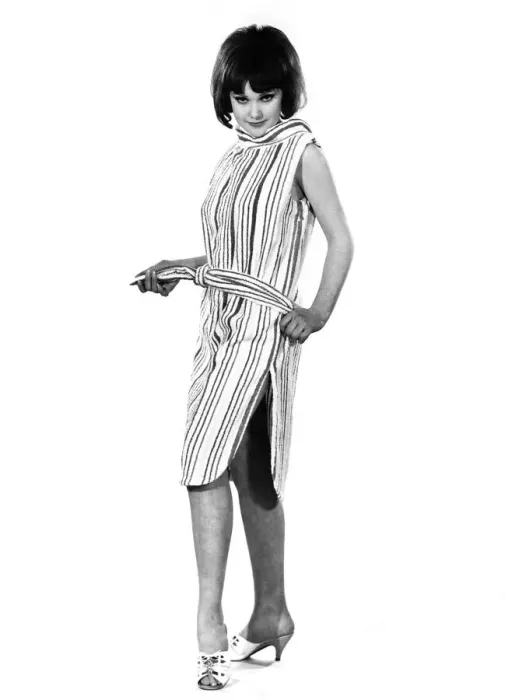 Framed Print : Reveille fashions 1963: Debbie Attwood. August 1963 P007687 Framed Print : Reveille fashions 1963: Debbie Attwood. August 1963 P007687