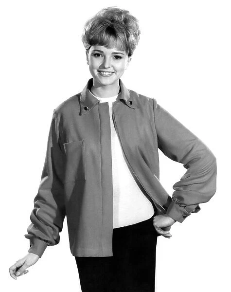 Reveille Fashions 1963: Vivianne Cornwall. February 1963 P007637