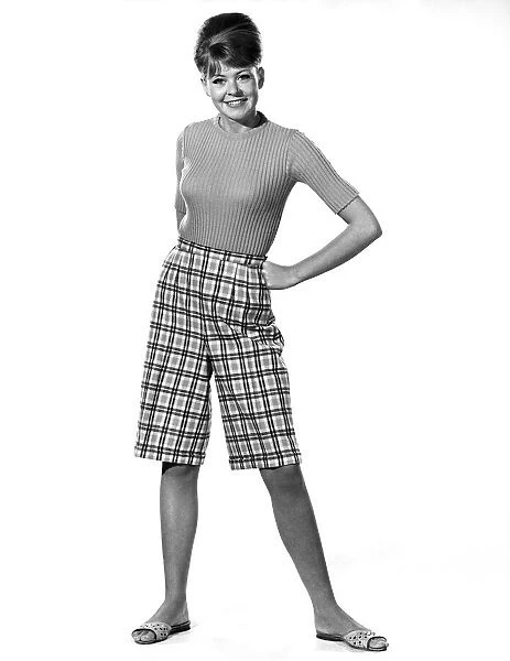 Reveille Fashions 1965: Ann Jarvis. December 1965 P007719