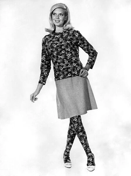 Reveille Fashions 1965: Maureen Walker. November 1965 P006771