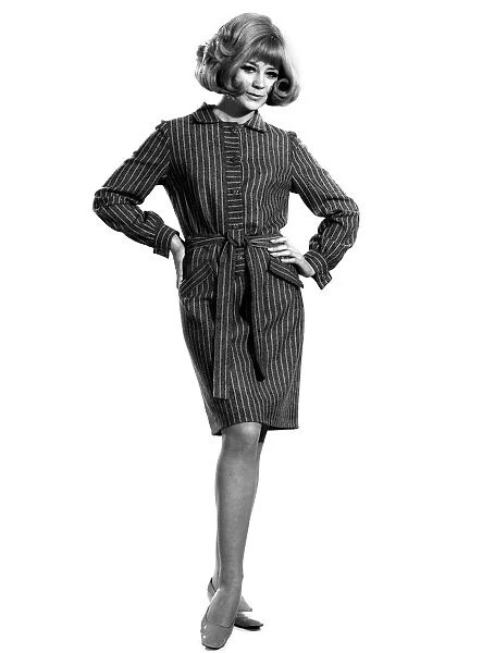 Reveille Fashions 1967: Marilyn Rickard. Febuary 1967 P006304