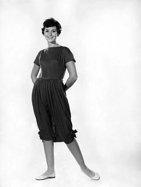 Reveille Fashions: Ann Cave. December 1959 P006984