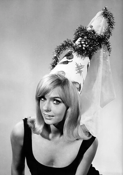 Reveille Fashions: Anna Marie Greever. December 1965 P007766