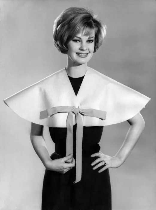Framed Print : Reveille Fashions. Dawn Chapman. January 1962 P008928 Framed Print : Reveille Fashions. Dawn Chapman. January 1962 P008928