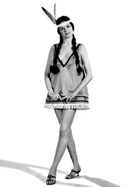 Reveille Fashions: Gloria James. March 1964 P009441