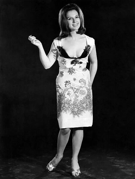 Reveille Fashions: Jacqueline Walker. December 1964 P019780