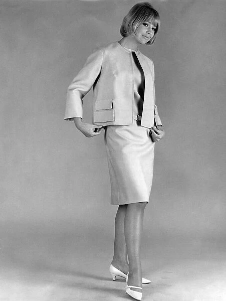 Reveille Fashions: Marilyn Rickard 1965. July 1965 P007775
