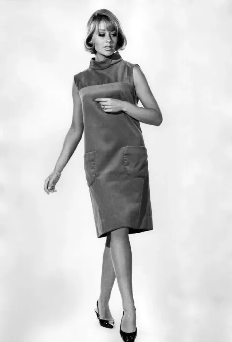 Framed Print : Reveille Fashions: Marilyn Rickard. October 1965 P007759 Framed Print : Reveille Fashions: Marilyn Rickard. October 1965 P007759