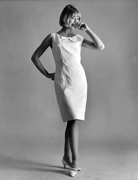 Reveille Fashions: Marilyn Rickards. June 1965 P007748