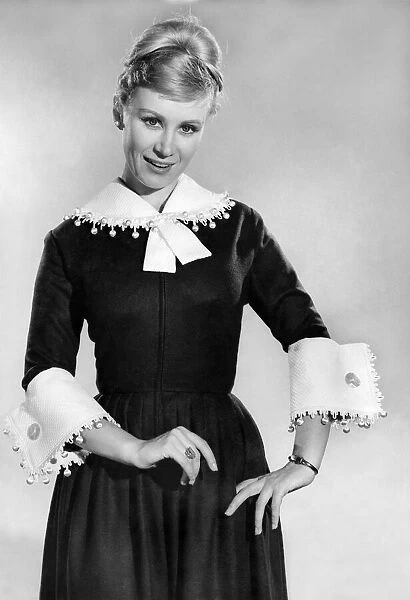 Reveille Fashions: Rita Royce. December 1959 P006976