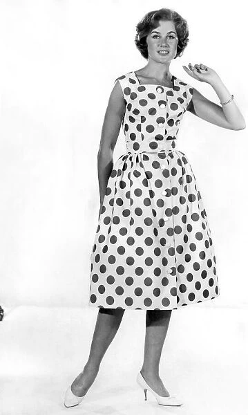 Reveille Fashions: Rosemary Stewart. July 1959 P025281