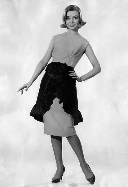 Reveille fashions: Sarah Browne. April 1961 P008747