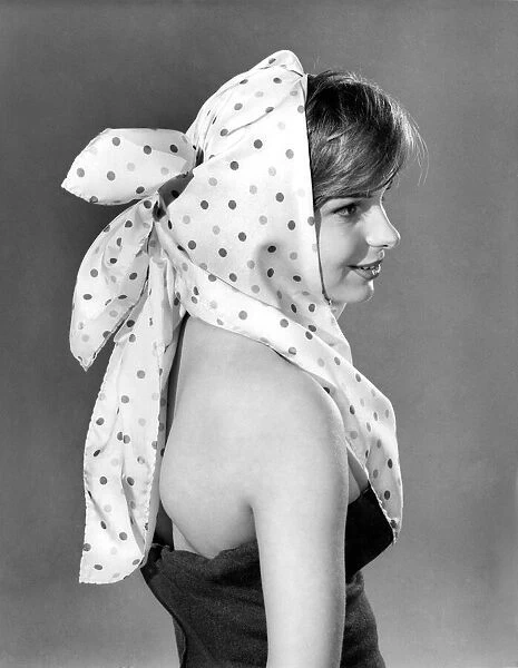 Reveille Fashions. Susan Prat. March 1962 P008907