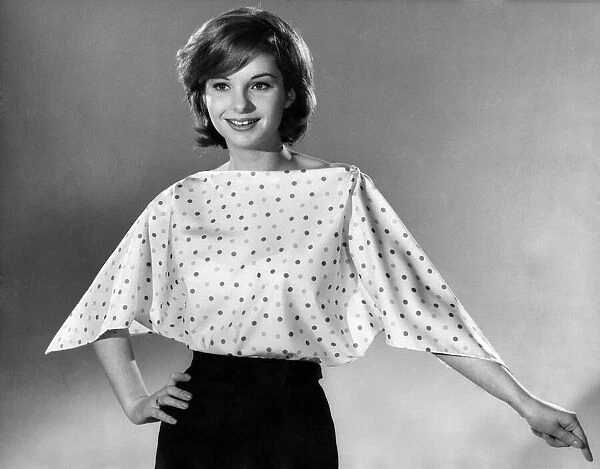 Reveille Fashions. Susan Pratt. March 1962 P008904