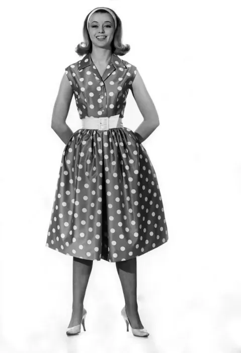 Framed Print : Reveille Fashions: Susie Scott. April 1960 P008975 Framed Print : Reveille Fashions: Susie Scott. April 1960 P008975